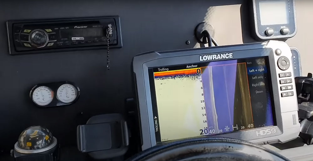 the built-in transducer sends sonar signals to a fish finder