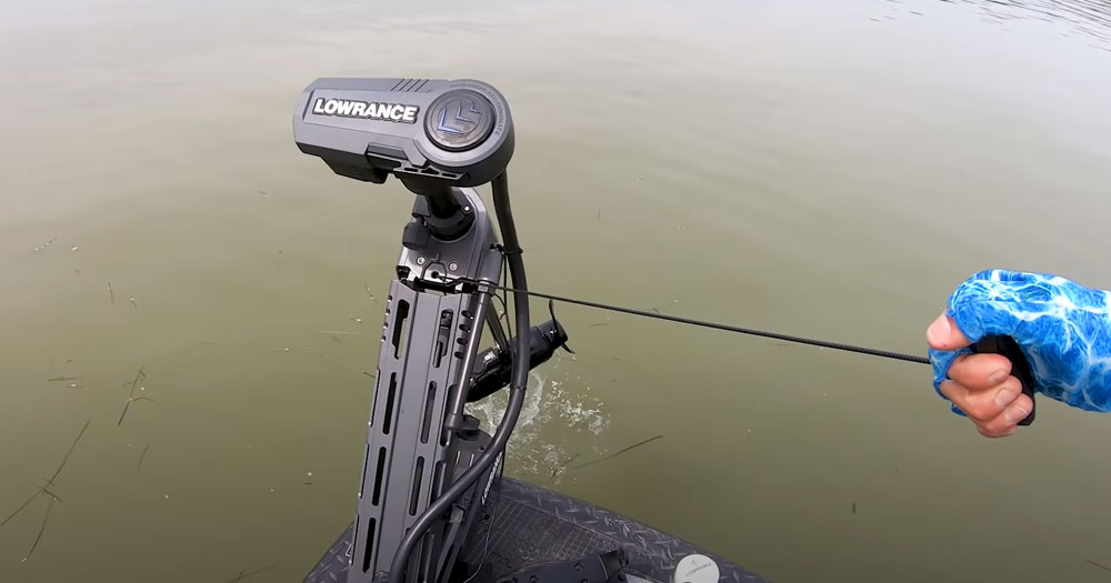 The Lowrance Ghost has a unique stowing system